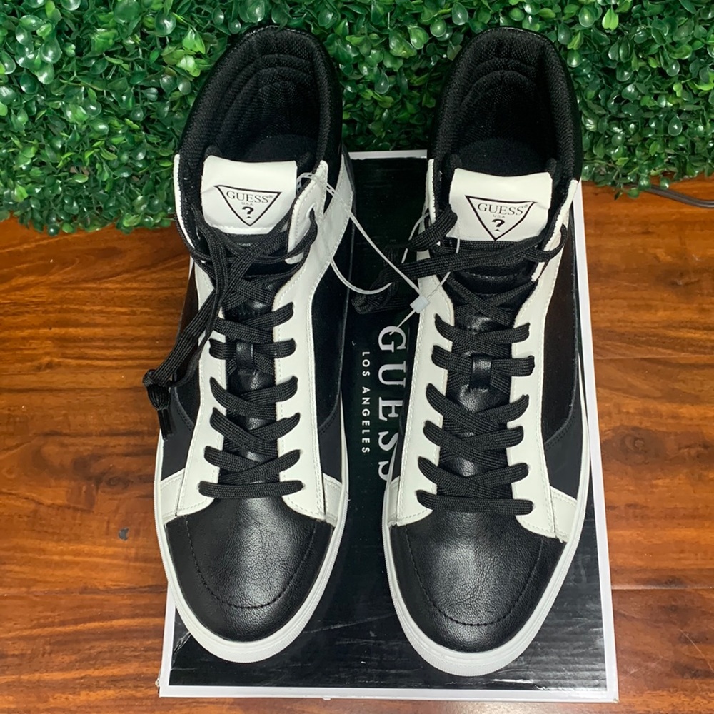 Men's Black & White Pasq Sneaker | GUESS Size: 12